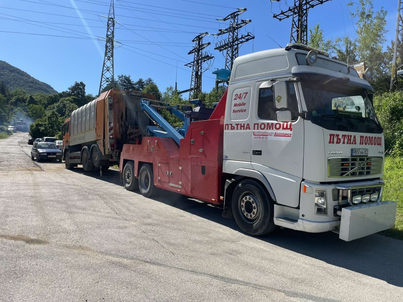 Изваждане на тежкотоварен камион от Viking Assistance